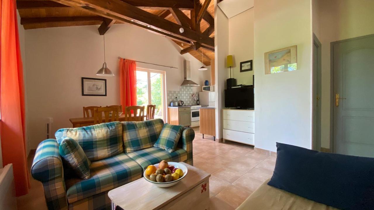 Les Hauts Du Coustalier Doissat Exterior photo
